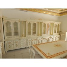 Κλασικά χειροποίητα έπιπλα